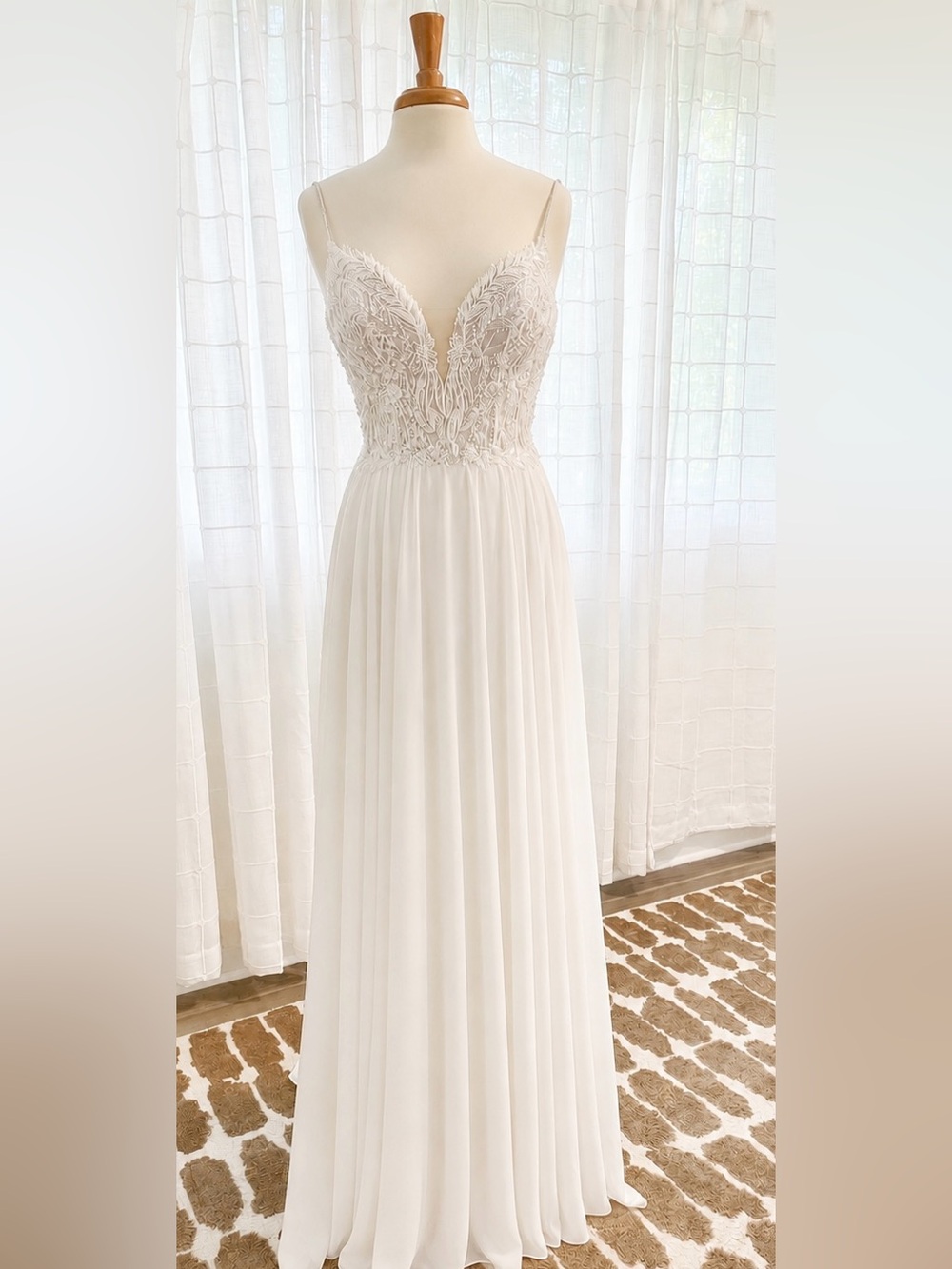 Allure Bridals Wedding Dress – Size 8 – NWT